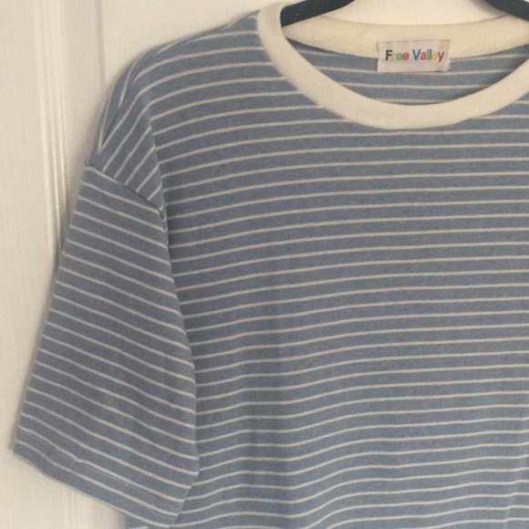 thrifted oversized stripe tee! - Picture 2 of 2